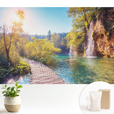 Peisaj liniștit cu lacuri și cascade