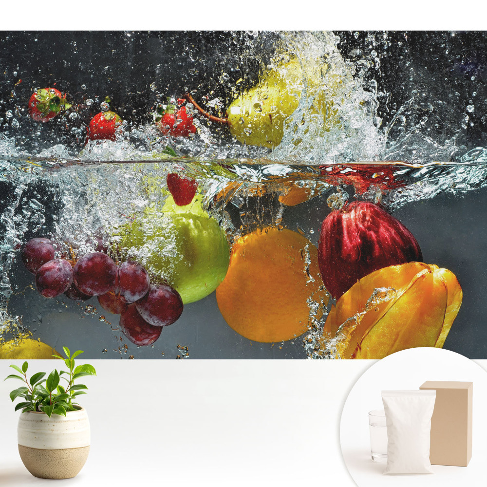 Fructe colorate într-o explozie de apă