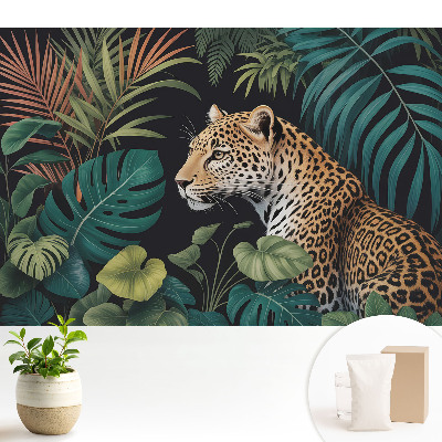 Leopard printre frunzele junglei