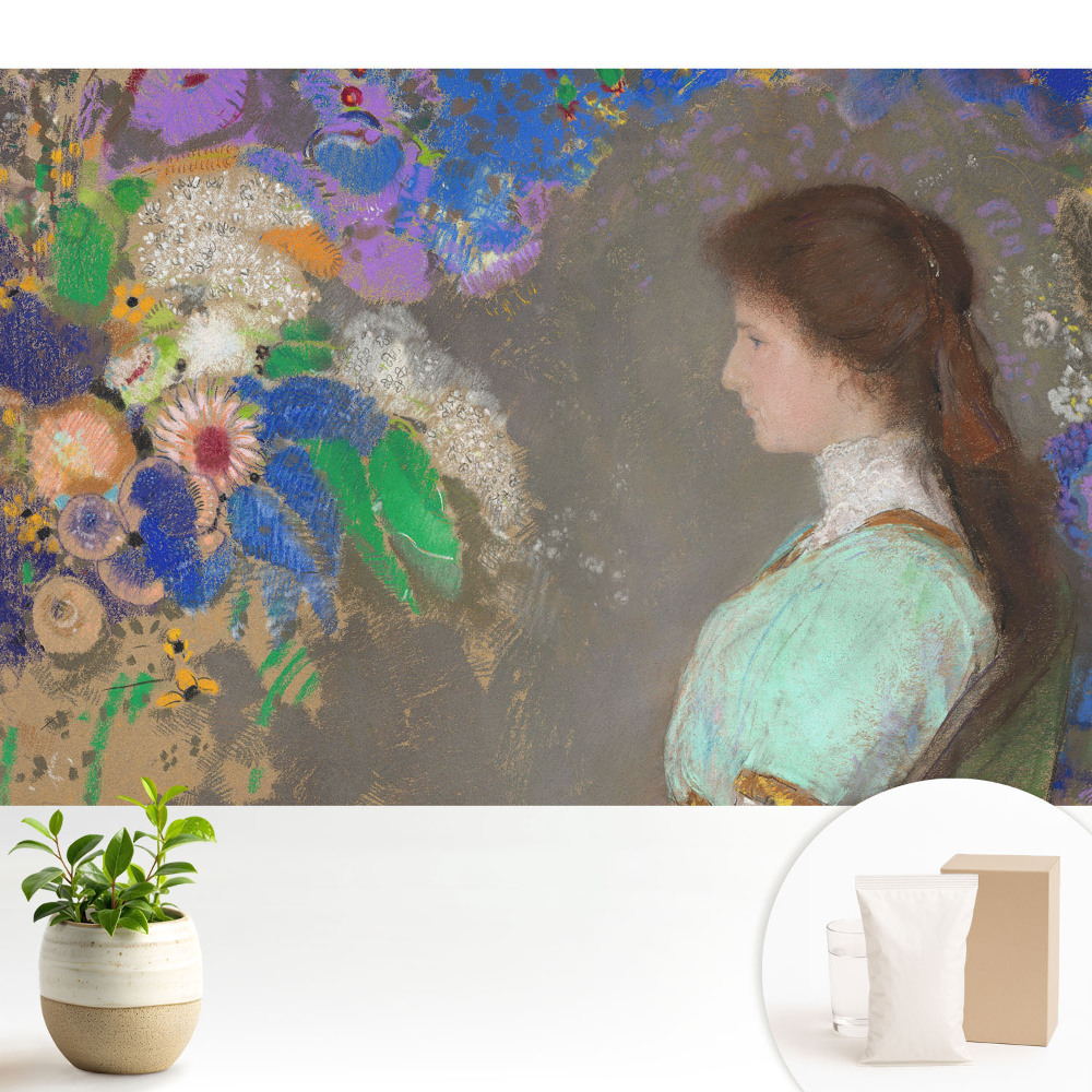 Femeie printre flori