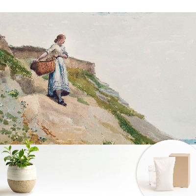 O femeie cu un coș pe o pantă