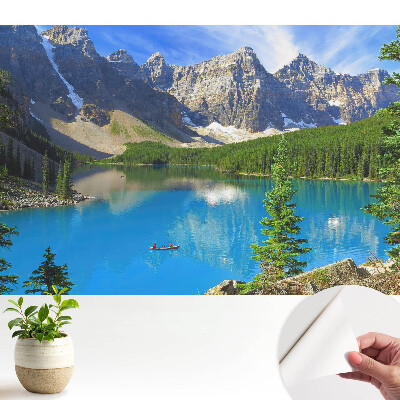 Munți, lac, verdeață, armonie