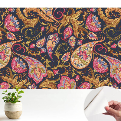 Model floral paisley colorat elegant