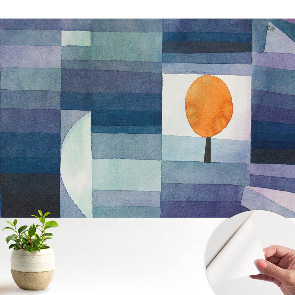 Portocaliu pe fundal albastru