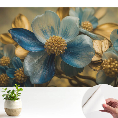 Flori albastre cu centre galbene