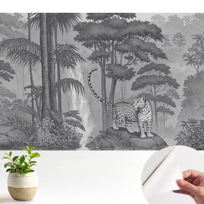 Scenă exotică cu leopard