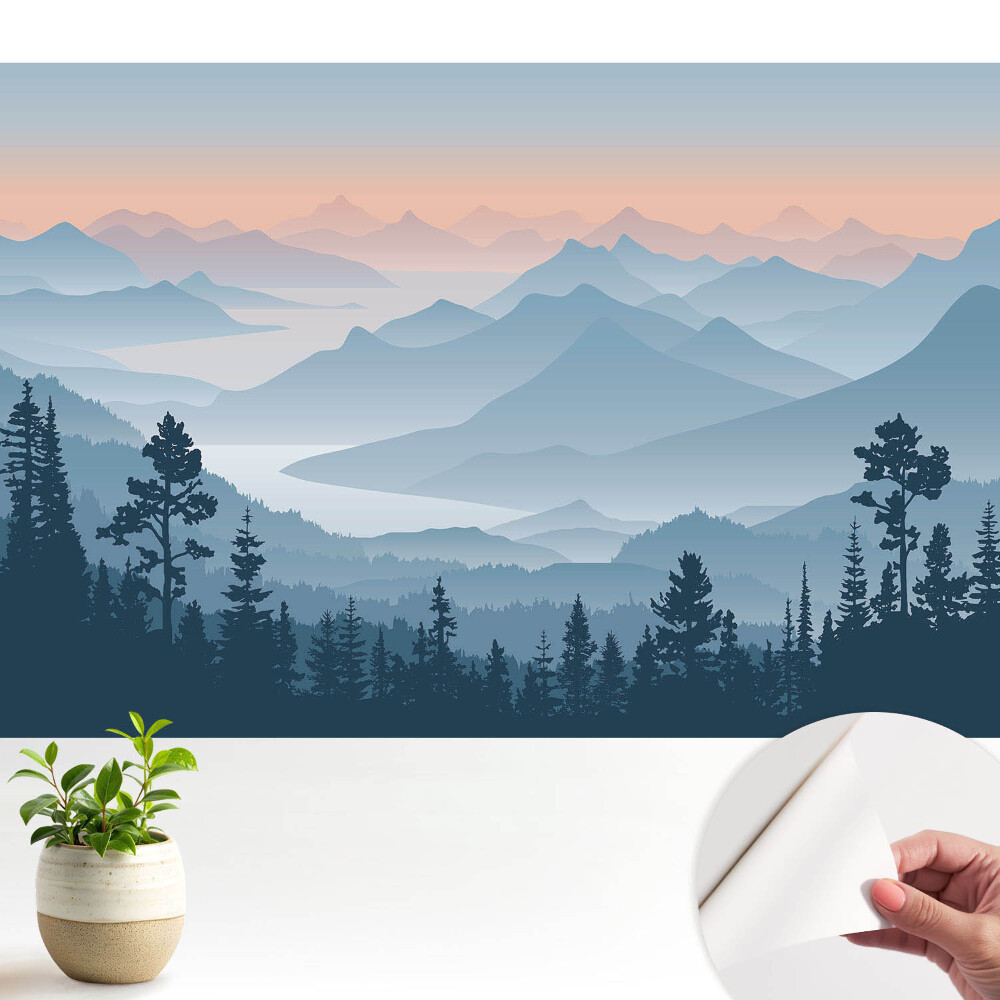 Munți încețoșați în zori