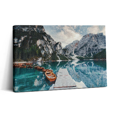 Tablou canvas 30x20 O barcă pe un lac din munți