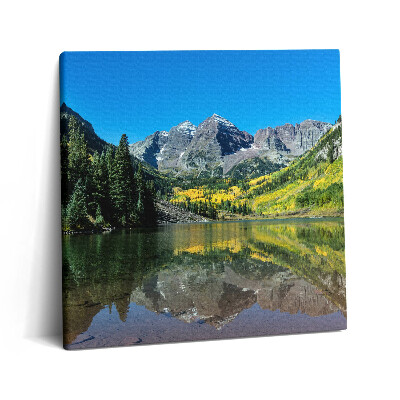 Tablou pe pânză canvas 60x60 Munți și păduri lângă lac