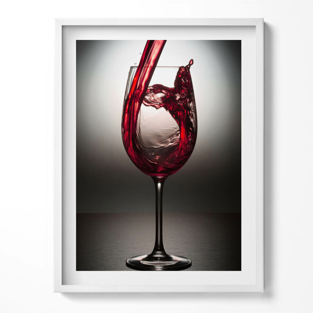 Tablou living cu rama un pahar de vin