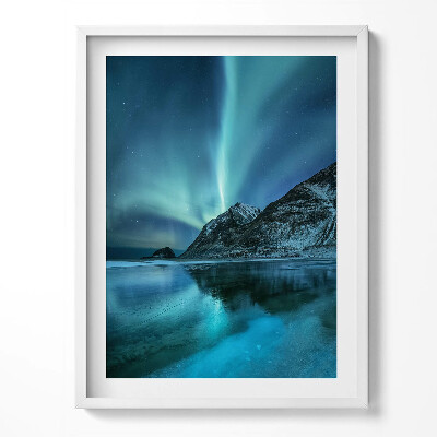 Tablou rama Aurora boreală peste munți și apă