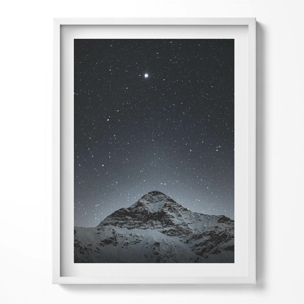 Tablou living cu rama Muntele într-o noapte înstelată