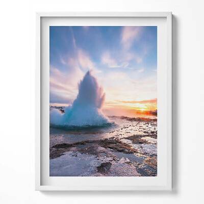 Tablou living cu rama Gheizerul de pe insula Islanda