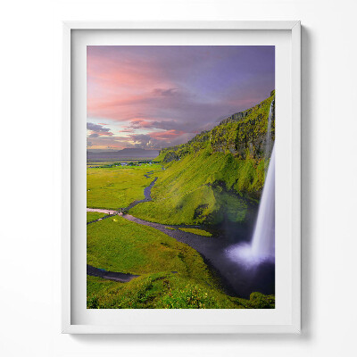 Tablou living cu rama Peisaj cu câmpuri și cascade