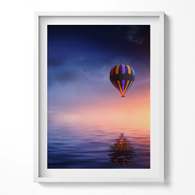 Tablou living cu rama Balon deasupra apei