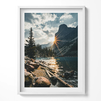 Tablou living cu rama Peisaj montan în razele soarelui