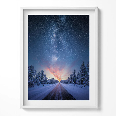 Tablou living cu rama Peisaj - drum de iarnă și cer înstelat