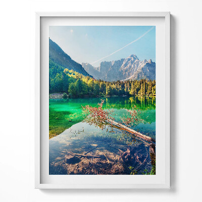 Tablou living cu rama Peisaj al unui lac de munte printre copaci