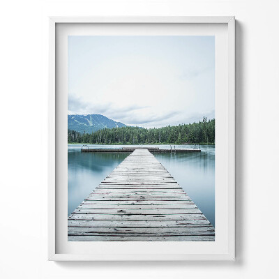 Tablou living cu rama Debarcader de lemn pe un lac din munți