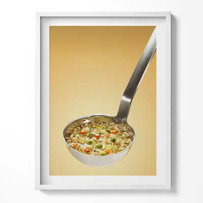 Tablou living cu rama Supă într-o lingură pe un fundal auriu