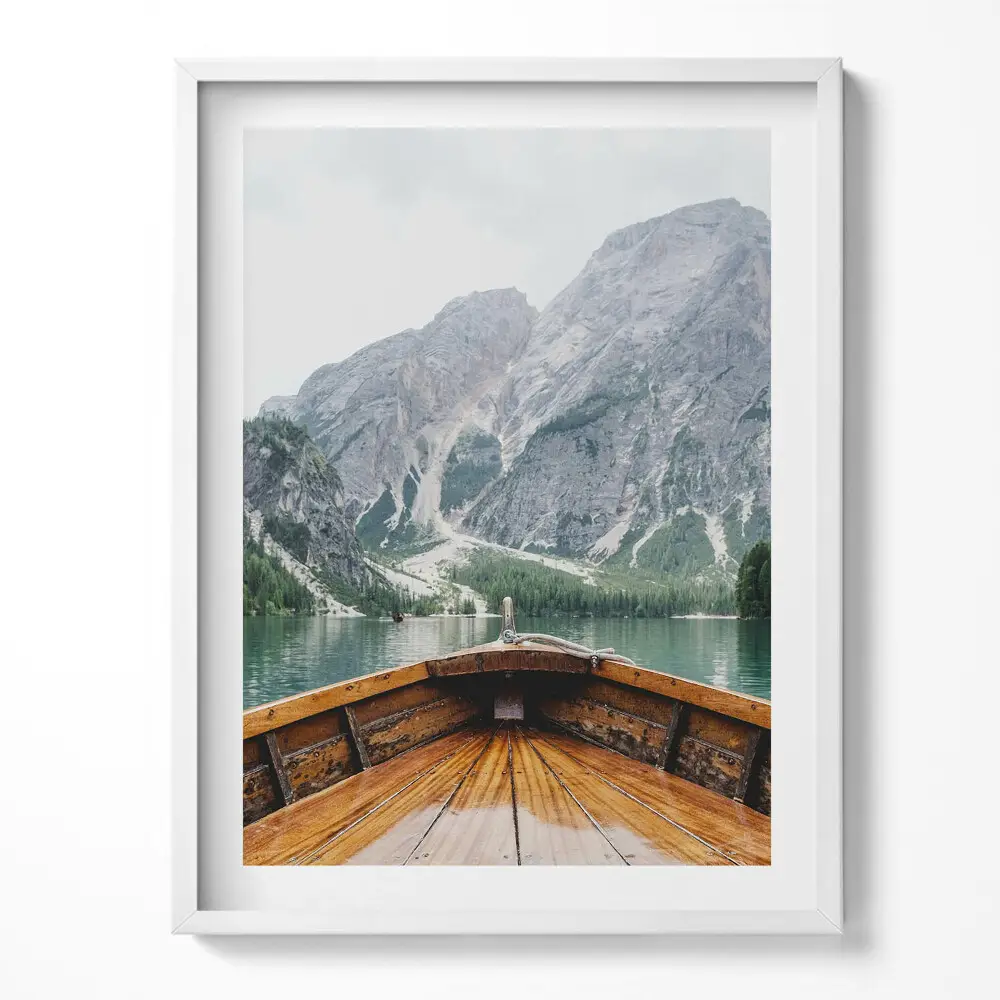 Tablou rama Vedere de pe o barcă pe un lac de munte