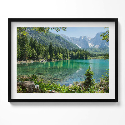 Tablou living cu rama Peisaj montan al unui lac în pădure