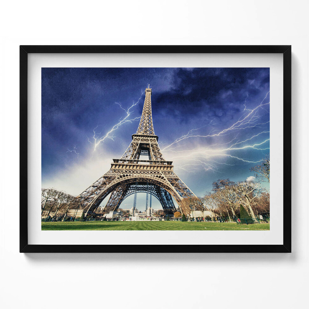 Tablou living cu rama Turnul Eiffel, fulgere și furtună