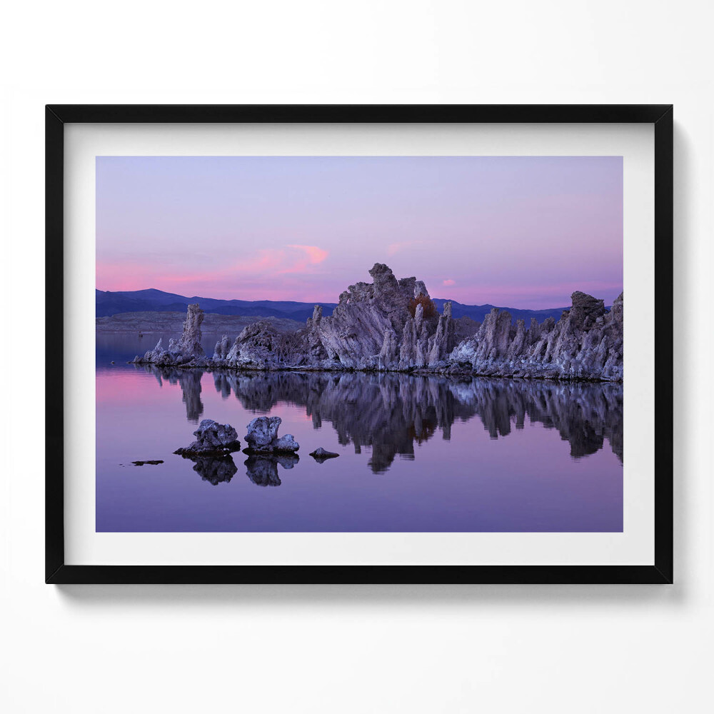 Tablou living cu rama Reflexia rocilor în apă