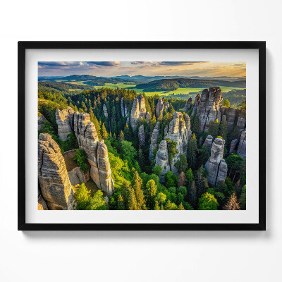 Tablou living cu rama O vedere de sus a peisajului cu munți și păduri unice