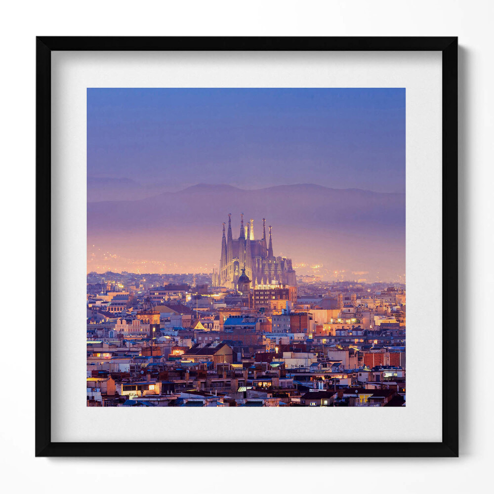 Tablou rama unic Vedere a Barcelonei și a Sagrada noaptea