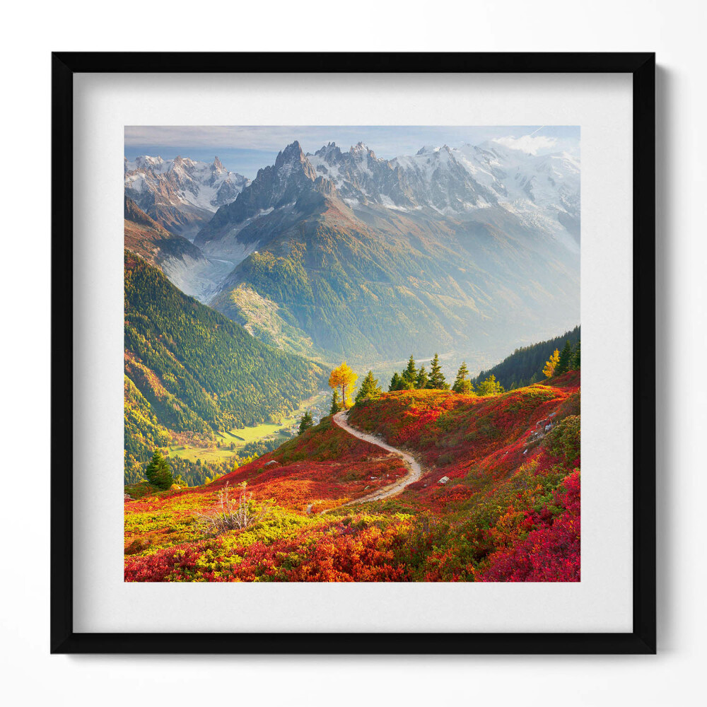 Tablou living cu rama unic Peisaj de munți și pajiști colorate