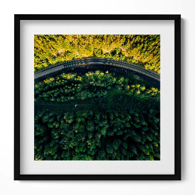 Tablou rama unic Pădurea dintr-o dronă - muntele Śnieżka