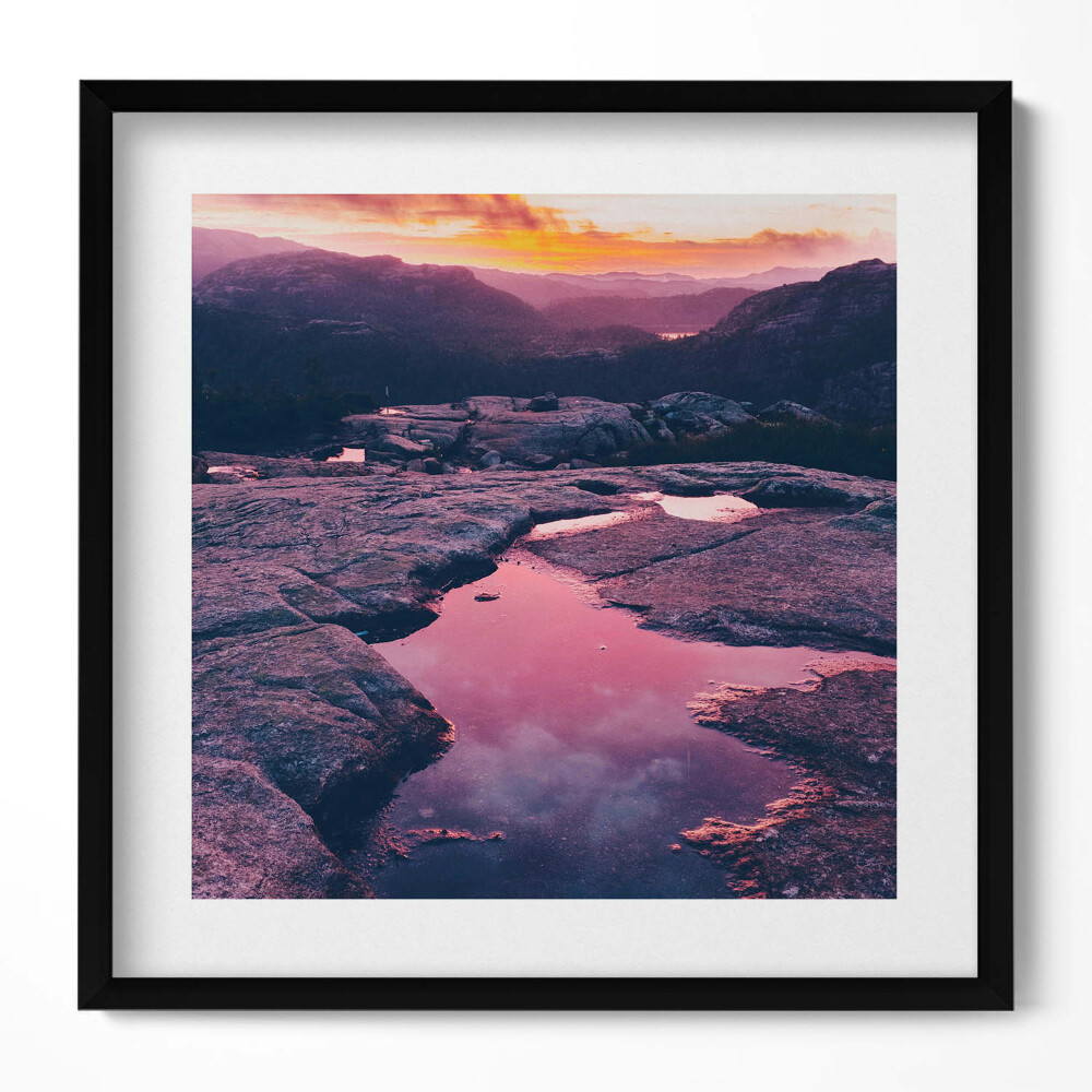 Tablou living cu rama unic Peisaj montan la apus