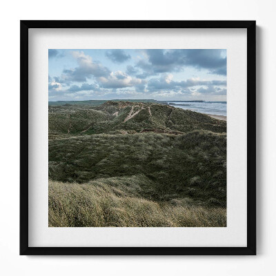 Tablou living cu rama unic Peisaj montan cu pajiști și ierburi