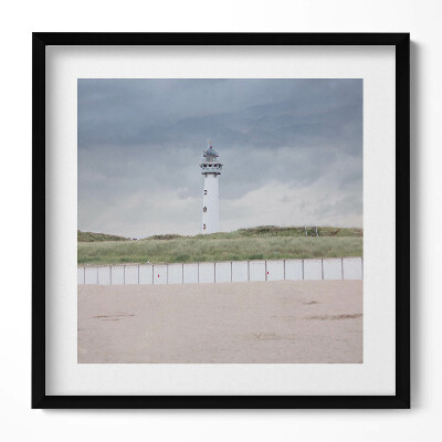 Tablou rama unic Un far singuratic pe plajă