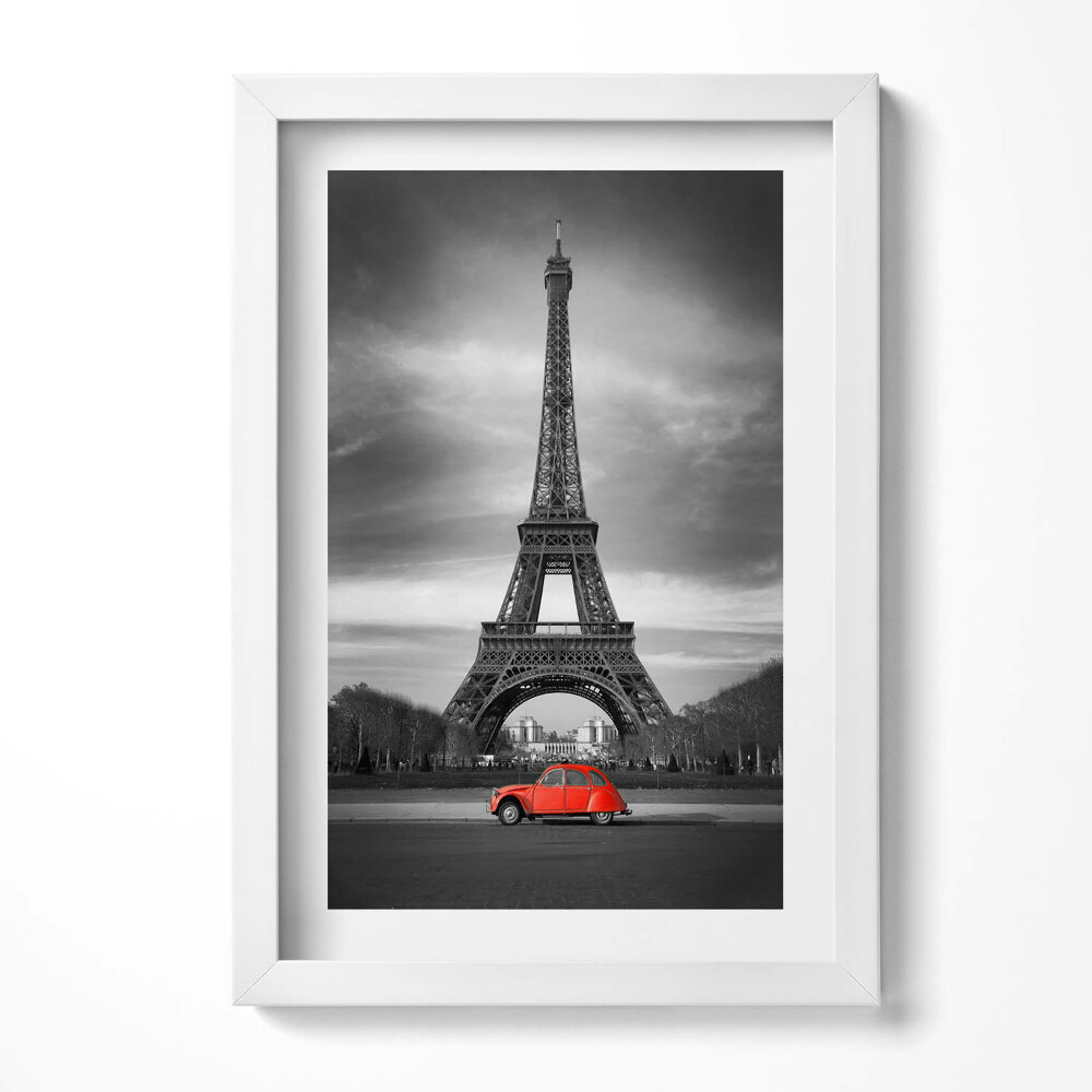 Tablou living cu rama decorativ Mașină roșie în fața Turnului Eiffel