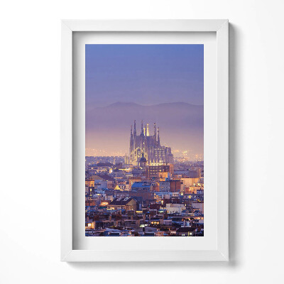Tablou living cu rama decorativ Vedere a Barcelonei și a Sagrada noaptea