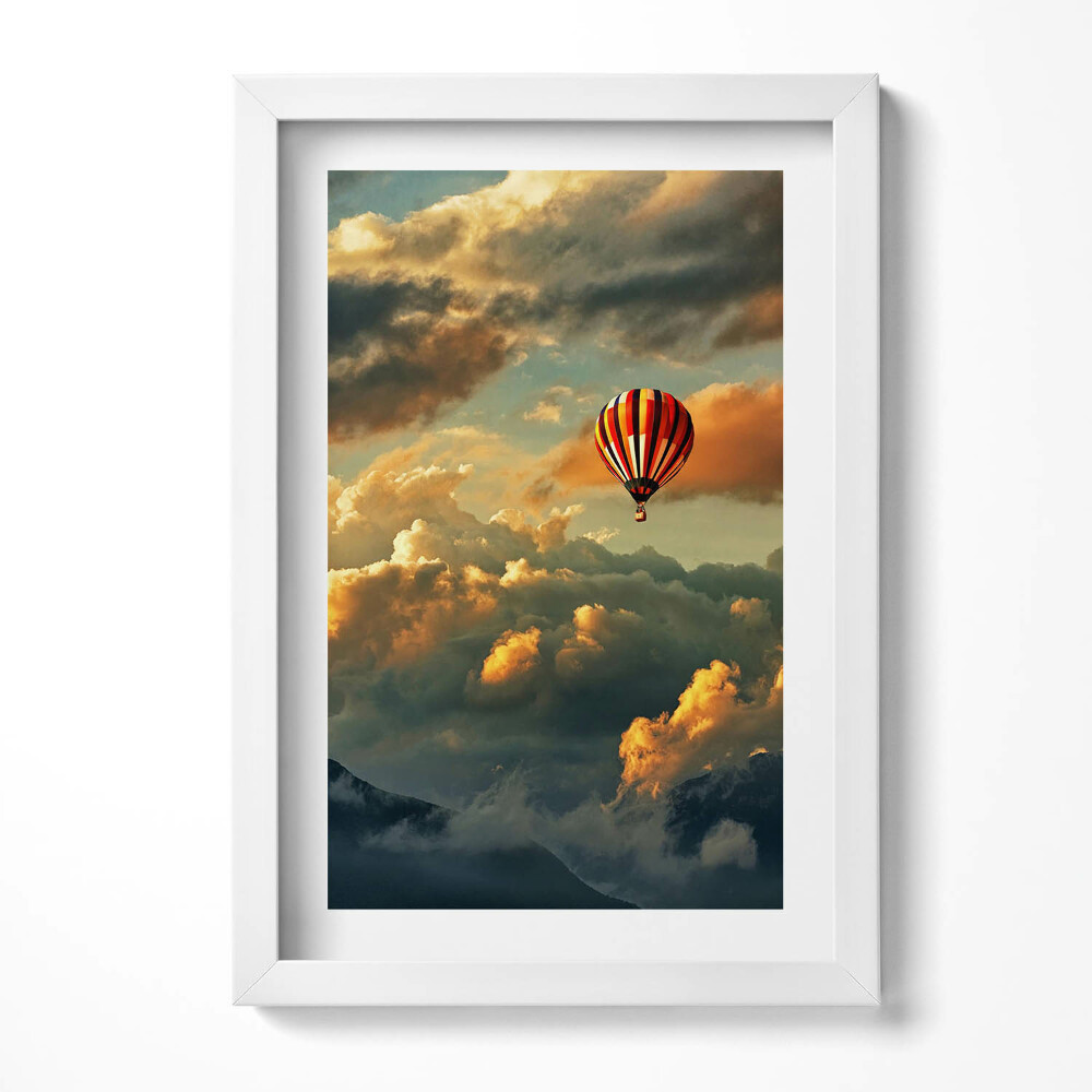 Tablou living cu rama decorativ Zbor cu balonul printre nori