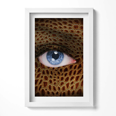 Tablou rama decorativ Model feminin cu ochi de pisică și leopard