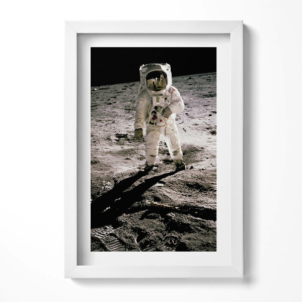Tablou living cu rama decorativ Primul om pe Lună - Fotografie NASA