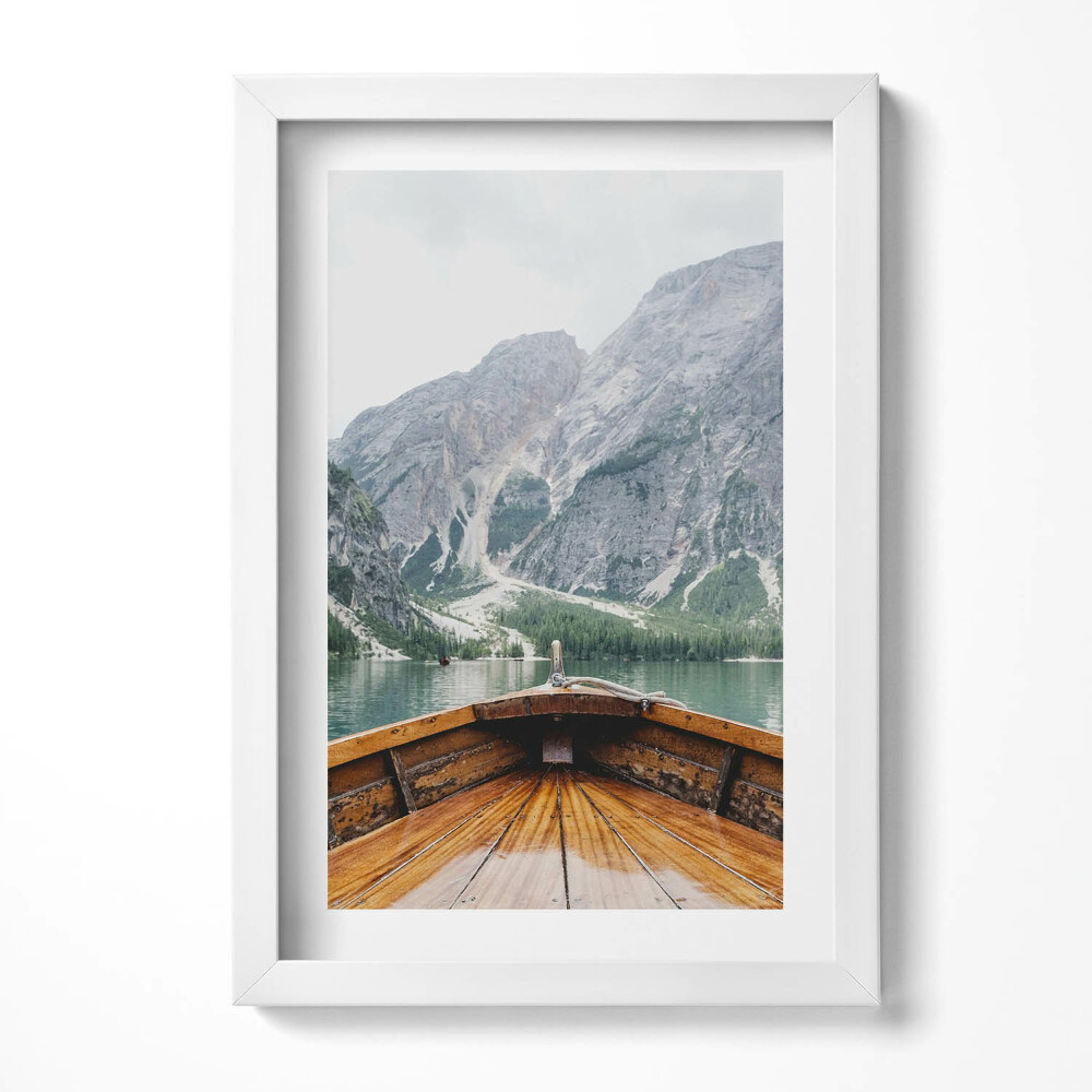 Tablou rama decorativ Vedere de pe o barcă pe un lac de munte