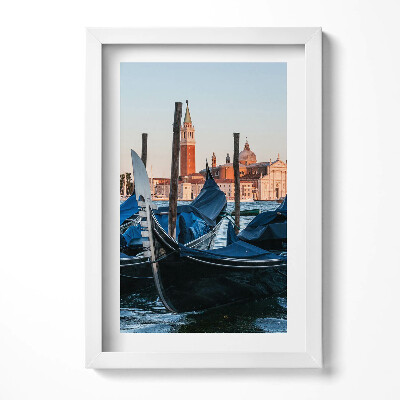 Tablou living cu rama decorativ Gondole venețiene pe apă, Italia