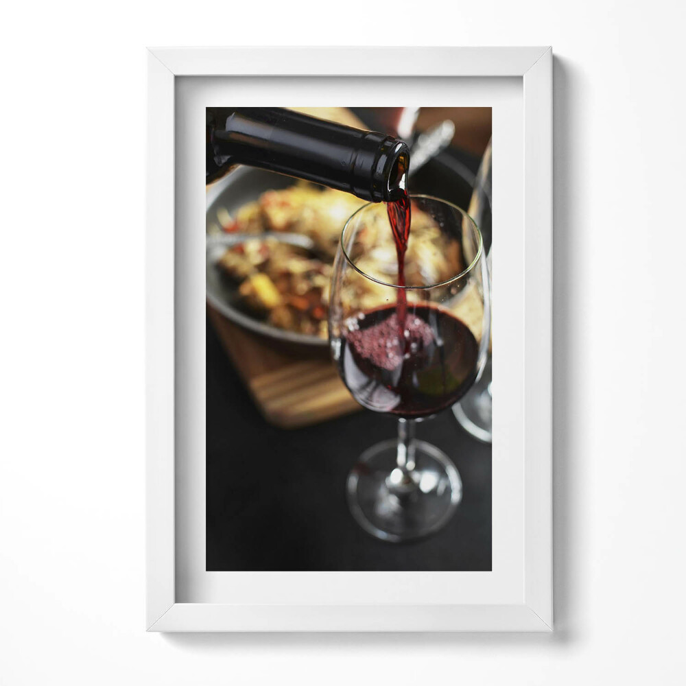Tablou rama decorativ Turnarea vinului roșu într-un pahar