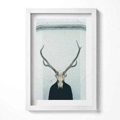 Tablou rama decorativ Bărbat cu craniu de cerb