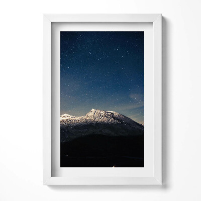 Tablou living cu rama decorativ Peisaj al unui munte pe fundalul cerului înstelat