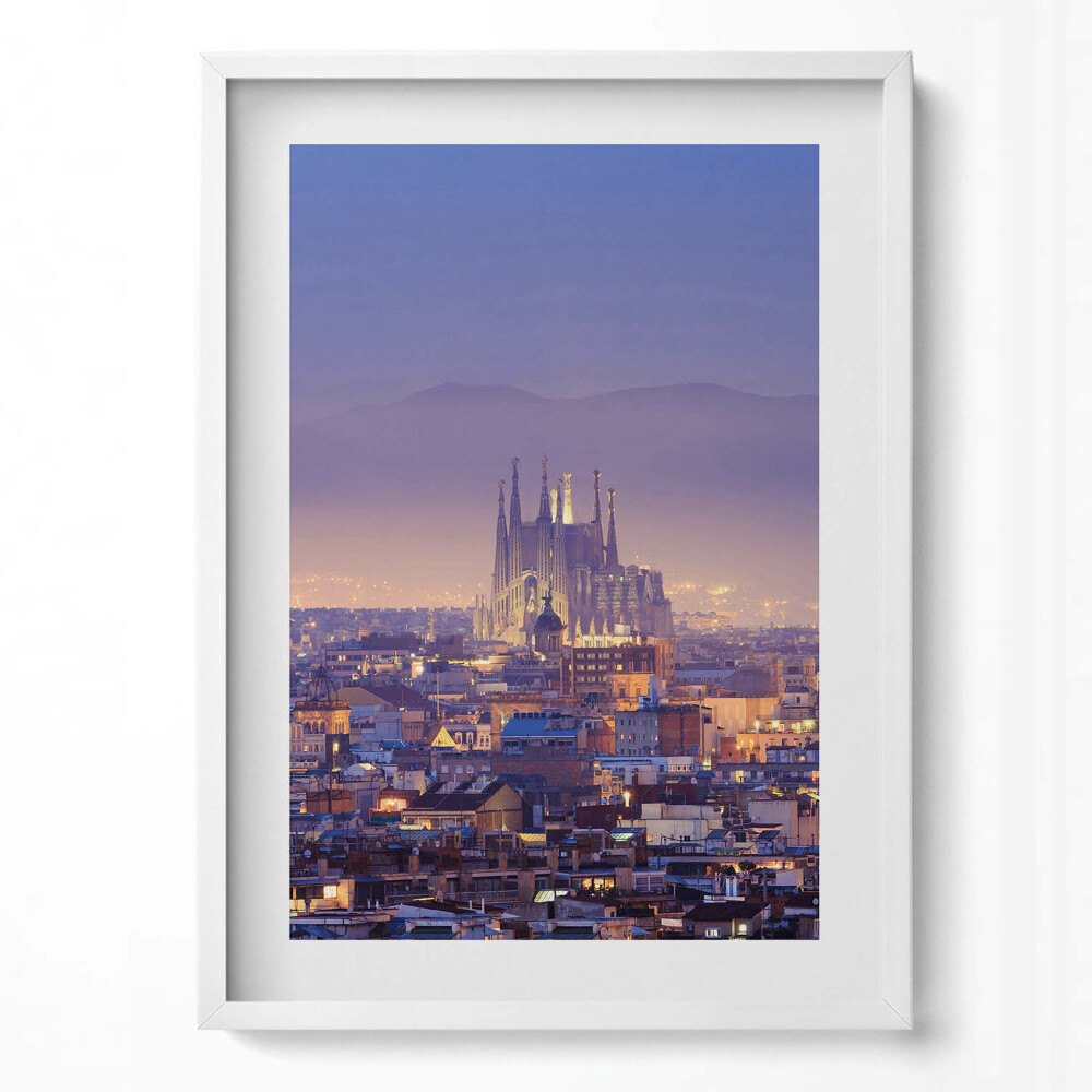 Tablou living cu rama modern Vedere a Barcelonei și a Sagrada noaptea