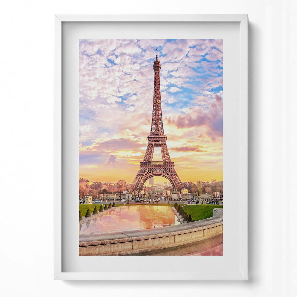 Tablou living cu rama modern Vedere romantică a Turnului Eiffel din Paris