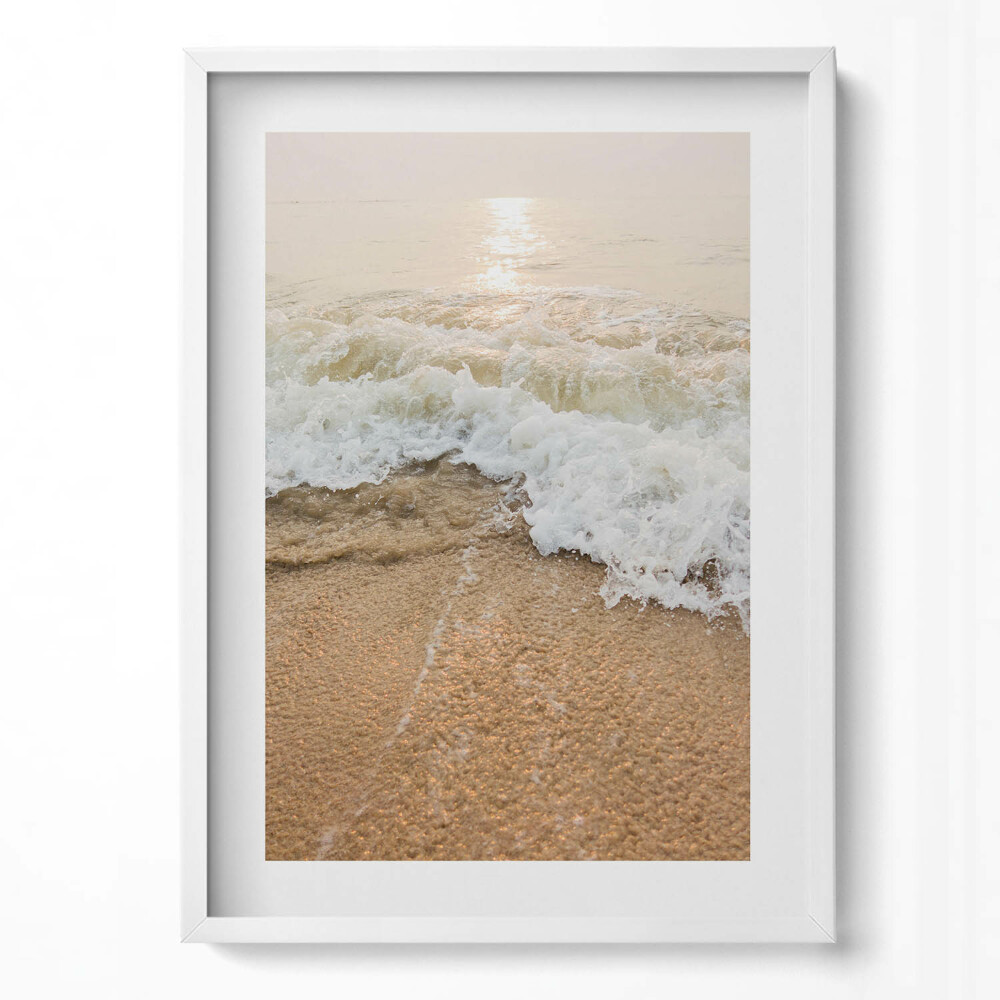 Tablou living cu rama modern Valuri de apă pe plajă în sepia