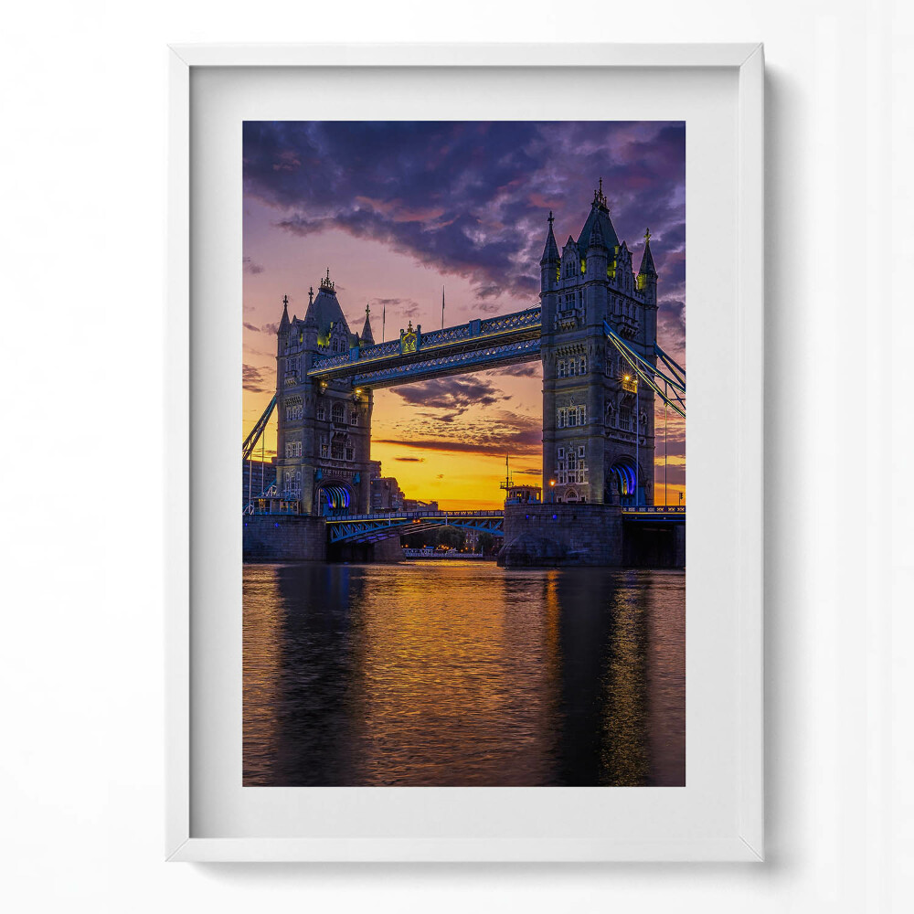 Tablou rama modern Podul Brooklyn și suprafața apei din Londra