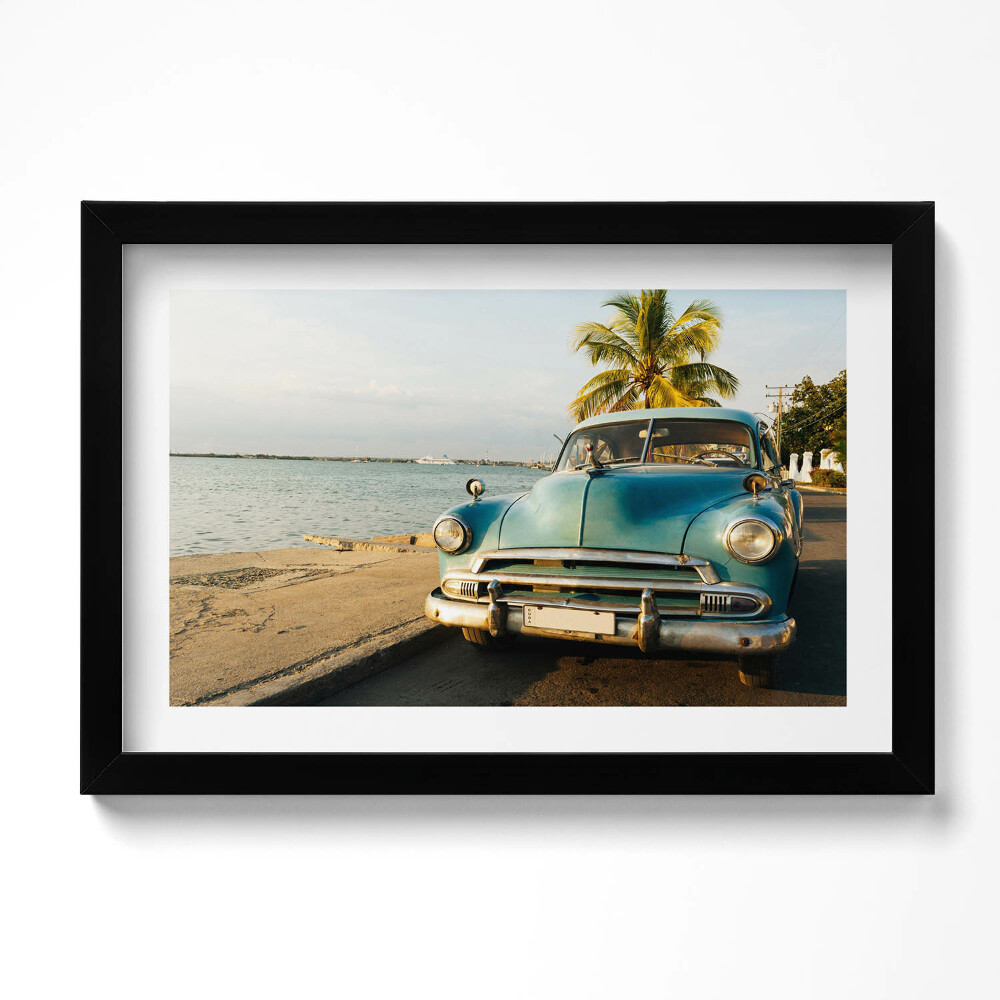 Tablou rama original Mașină albastră lângă mare